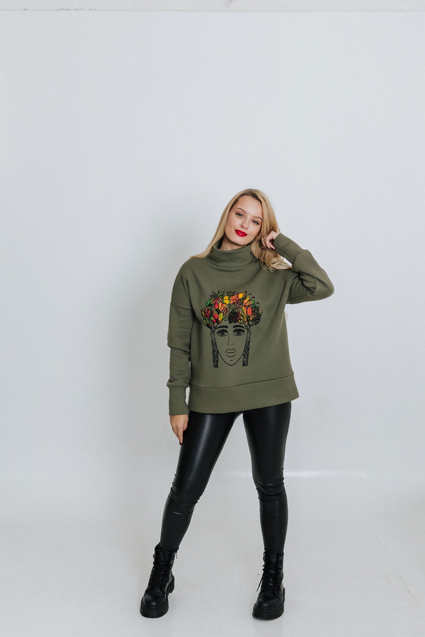 FLOWER GIRL OVERSIZED SWEATSHIRT